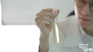 팬티 젖어버린 발정난 여대생
