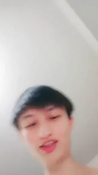 작은 미녀가 꾸지람을 듣고  무채색 플러그2