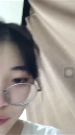 존귀 백보안경녀 영통자위 - 국산야동 인기 한국야동